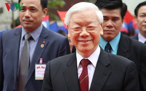 Sekjen, Presiden Vietnam, Nguyen Phu Trong mengakhiri  dengan baik kunjungan perbahasan resmi di RDRL Laos - ảnh 1