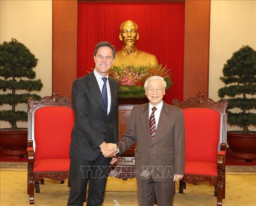 Sekjen KSPK, Presiden Vietnam, Nguyen Phu  Trong menerima PM Kerajaan Belanda, Mark Rutte - ảnh 1