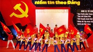 Party members gear up to implement party resolution - ảnh 1