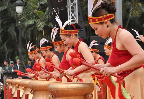 Hue festival's percussion performance  - ảnh 11