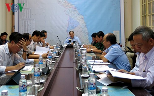 Mobilizing all resources to fight flood in central Vietnam  - ảnh 1
