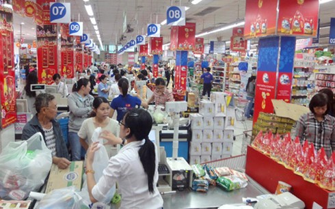Vietnamese prefer locally-made products for Tet - ảnh 1