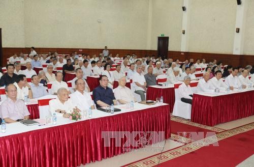 Party Central Committee Secretariat hosts get-together of retired senior cadres - ảnh 1