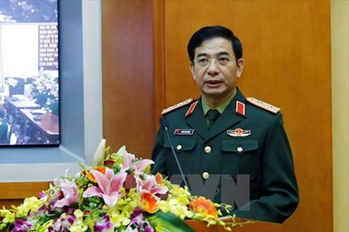 Vietnam attends defence meeting in Philippines - ảnh 1