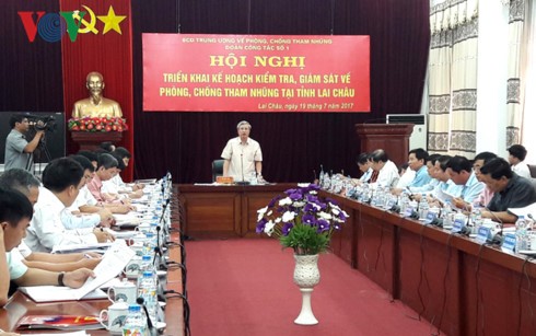 Vietnam intensifies fight against corruption  - ảnh 1