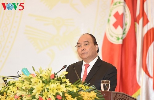 PM calls on Vietnam Red Cross Society to enhance capacity building - ảnh 1