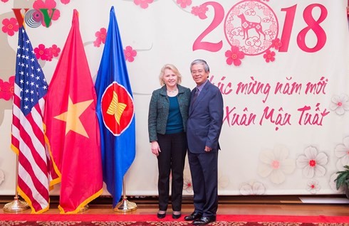 Vietnam Embassy hosts banquet for US diplomats  - ảnh 1