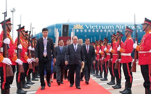 PM arrives in Cambodia for third Mekong River Commission Summit - ảnh 1