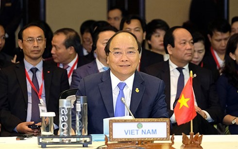 PM  highlights 3 major issues for CLMV cooperation  - ảnh 1