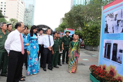 Photo exhibition marks 130th birth anniversary of President Ton Duc Thang  - ảnh 1