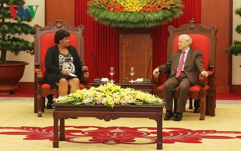 Party leader reiterates Vietnam’s willingness to share reform experience with Cuba - ảnh 1