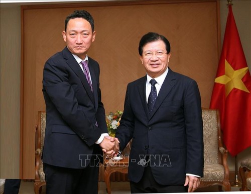 Deputy PM praises South Korea’s new visa policy for Vietnamese citizens - ảnh 1