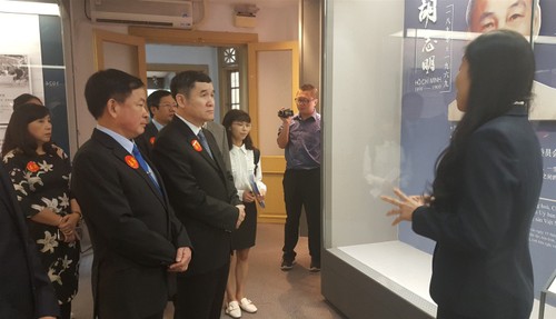 President Ho Chi Minh featured in photo exhibition in China - ảnh 2