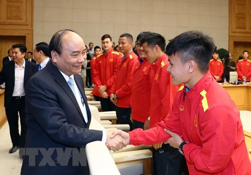 Win of AFF Suzuki Cup elates whole Vietnamese nation: PM - ảnh 2