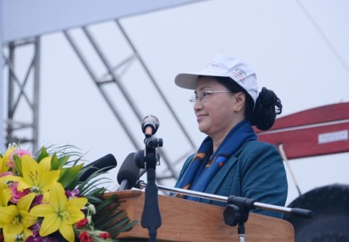 NA Chairwoman attends tree planting festival in Hoa Binh - ảnh 1