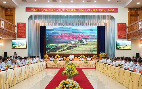 Prime Minister works with key leaders of 9 provinces   - ảnh 1