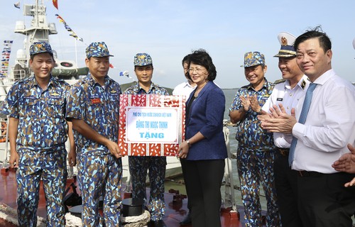  Vice President visits officers, soldiers of Naval Region 2 - ảnh 1