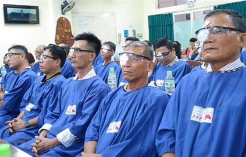 Ho Chi Minh City funds cataract surgery for poor patients  - ảnh 1