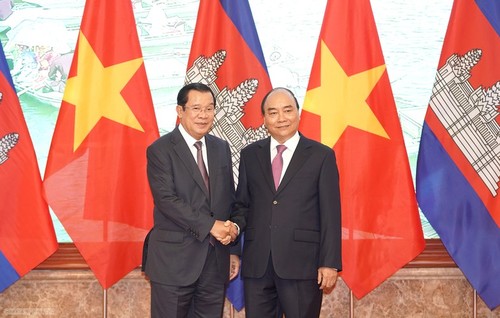 Vietnam, Cambodia consolidate ties for development  - ảnh 1