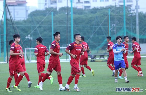 Two players dropped from Vietnam lineup ahead of Malaysia match - ảnh 1