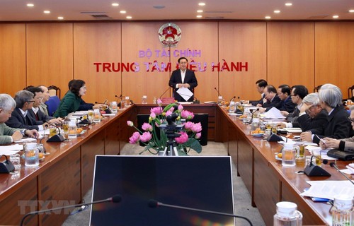 Advisory Council proposes continued economic restructuring, growth model reform - ảnh 1