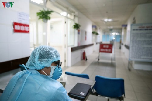 Vietnam takes aggressive measures against new coronavirus epidemic  - ảnh 1