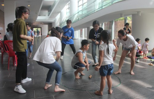 Vietnam Museum of Ethnology hosts Southeast Asian games for children  - ảnh 1