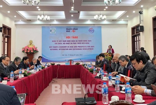 Economists forecast Vietnam’s growth scenarios of 5.98% and 6.46% in 2021 - ảnh 1