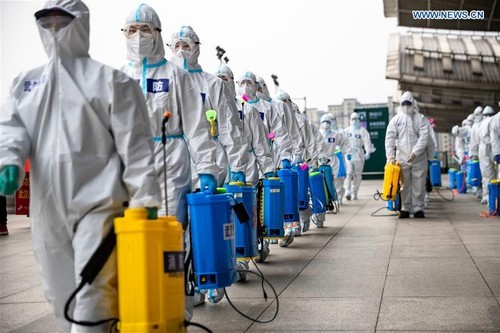 One year on, COVID-19 pandemic still disrupting lives - ảnh 1