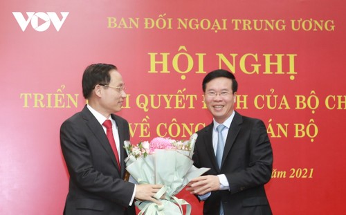 Le Hoai Trung named Party’s external relations chief  - ảnh 1