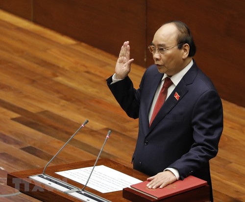 Nguyen Xuan Phuc sworn in as President of Vietnam  - ảnh 1