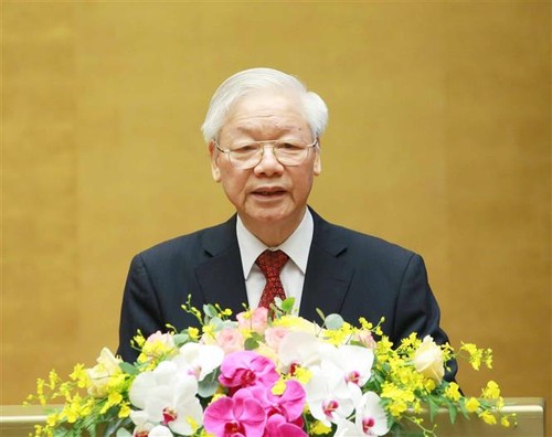 Party leader emphasizes studying, following Ho Chi Minh's thought, morality and style - ảnh 1