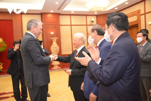 Party leader underlines strengthening comprehensive strategic partnership with Russia - ảnh 1