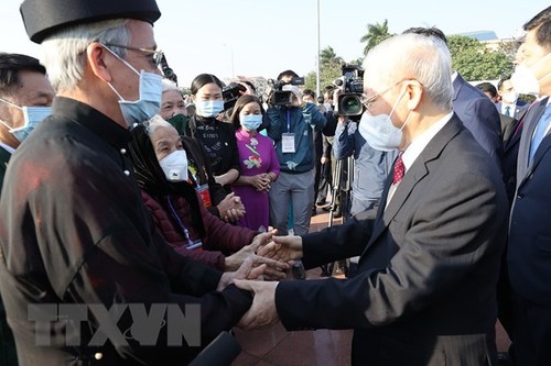 Party leader urges Hung Yen to promote patriotic emulation movements, innovation spirit - ảnh 1