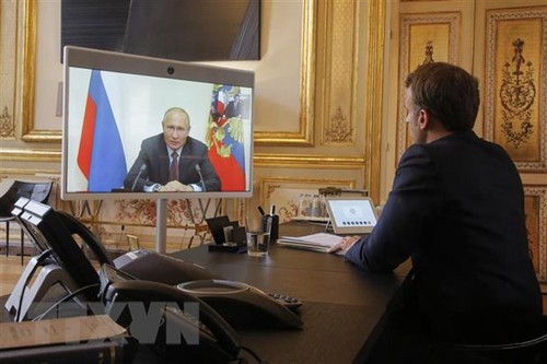 French President visits Russia, Ukraine to de-escalate tensions - ảnh 1