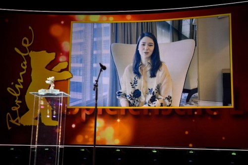 Actress of Vietnamese origin wins Silver Bear at Berlin International Film Festival - ảnh 1