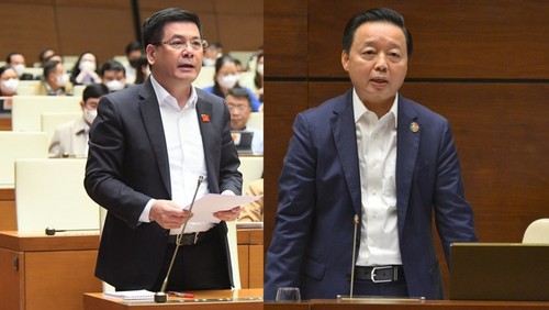 NA Standing Committee questions two ministers  - ảnh 1