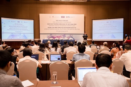 Vietnam Economic Report 2022 recommends strengthening digital platform for service sector - ảnh 1