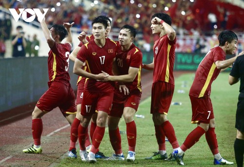 Vietnam men’s football team defend SEA Games gold medal - ảnh 1
