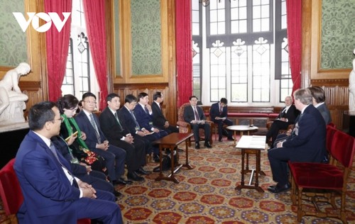 Vietnam-UK Strategic Partnership develops strongly, says NA Chairman  - ảnh 2