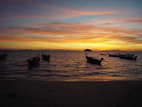 2 Thai beaches make top 20 list of most beautiful beaches in the world - ảnh 1