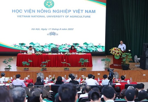 PM urges for experience-innovation combination to develop agriculture - ảnh 2