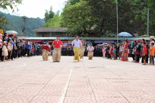 Exciting National Day celebrations in mountain, border areas of Vietnam  - ảnh 1