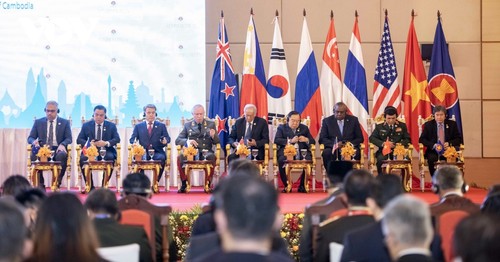 Cambodia champions multilateral defense cooperation at ASEAN meeting - ảnh 1