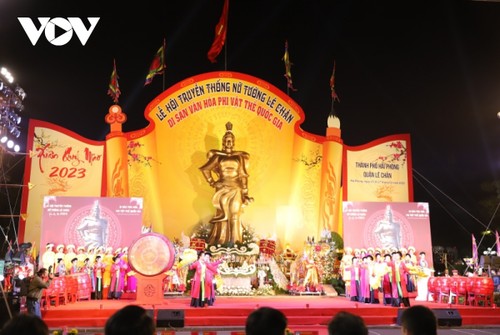 Traditional festival honors female General Le Chan  - ảnh 1