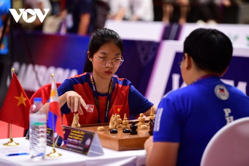 SEA Games 32: Vietnam wins its first gold medal - ảnh 1
