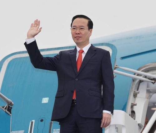President Vo Van Thuong departs for King Charles III coronation - ảnh 1