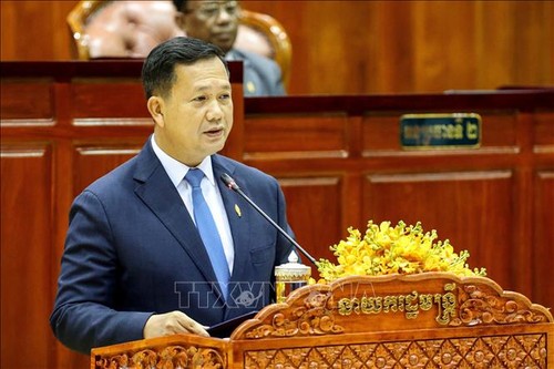 Cambodia Prime Minister begins official visit to Vietnam - ảnh 1