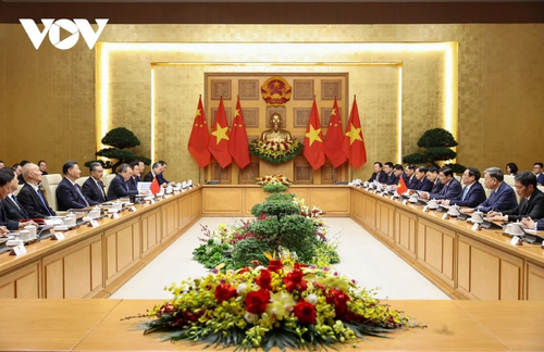 Prime Minister Pham Minh Chinh meets with Party General Secretary and President of China Xi Jinping - ảnh 2