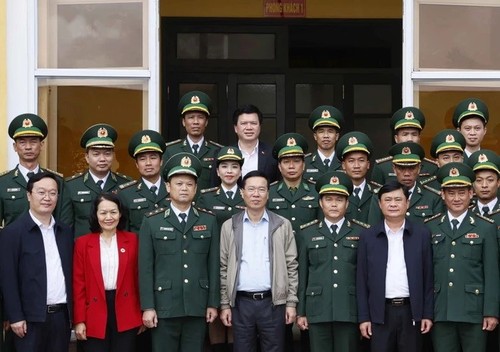 President pays pre-Tet visit to locals, border guards in Nghe An  - ảnh 2